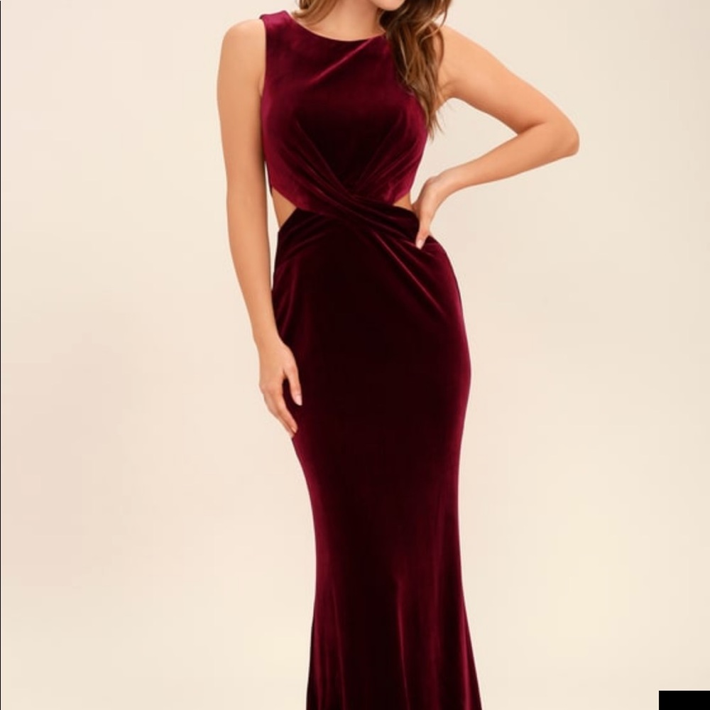 Lulu’s Red Velvet Dress